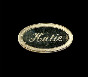 Vintage Lamode Karatclad Engraved Katie Brooch/pin