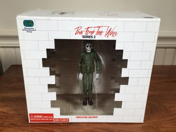 PF5 - Pink Floyd The Wall Diorama - Series 2 - Skeleton Soldier / We Only Have One Of These - VERY Cool !