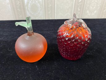 Crowning Touch Collections Frosted Apple Glass Figurine And Kanawha Art Glass Strawberry Paperweight