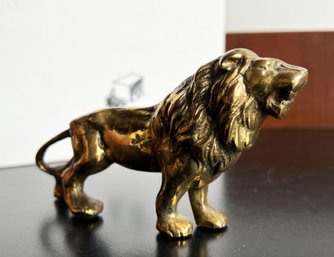 Vintage Solid Brass Lion Figure / Paperweight