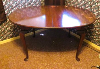 Queen Anne  Oval Dining Room Table 2  Leaves