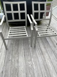 Set Of 4 Metal Patio Chairs In Great Condition