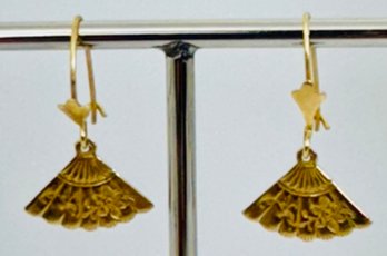 PRETTY 14K GOLD FAN STYLE DANGLE EARRINGS