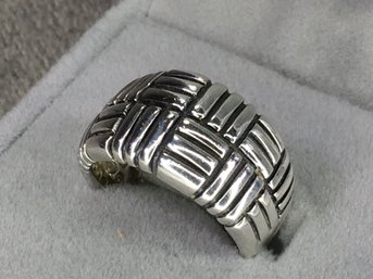 Lovely Vintage 925 / Sterling Silver Basket Weave Ring - All Hand Made - Lovely Details - Very Pretty !