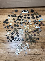 Over 250 Vintage/antique Buttons - Great Assortment