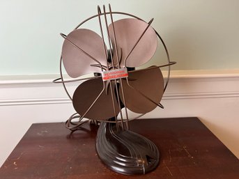 Vintage Westinghouse Pacemaker Desk Fan