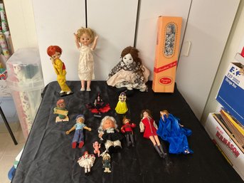 Vintage Lot Of 15 Dolls