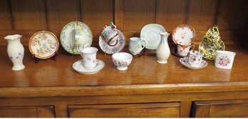 A Quality Lot Of Porcelain Cups, Saucers & Vases