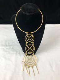 Gold Tone Wire Necklace