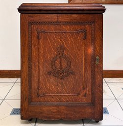 An Antique Oak Singer Sewing Machine Case - Fantastic As Cabinet, And The Top Flips Open For Extra Surface!