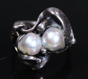 Hand Crafted Artisan Sterling Silver Ring Having Genuine Pearls Brutalist Size 5