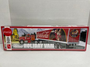 AMT, Coca Cola Holliday Van. 1/25 Scale Model Kit (#27)
