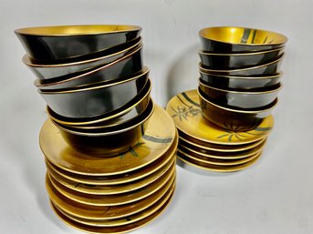 Vintage Japanese Lacquer Plates And Bowls (24)