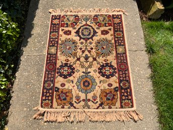 Floral Throw Rug, 32 X 44