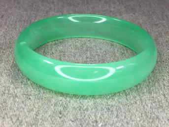 Very Nice Mint Green Jade Bangle Bracelet - Unsure Of Age - We Have Another Bracelet In This Sale ( Darker )