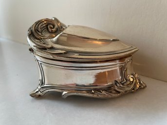 Vintage Metal Small Jewelry Box.