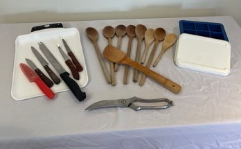 Large Lot Of Kitchen Items