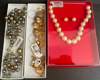 Lot Of 3 New In Box Costume Jewelry Itmes 2 Necklaces From Macy's 1 Faux Pearl Necklace & Earring Set Talbot's