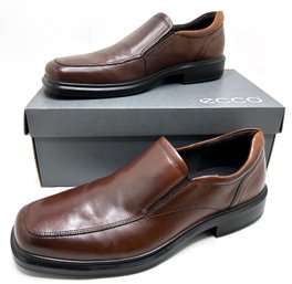 New In Box Ecco Men's Shoes Size 12, Made In Denmark