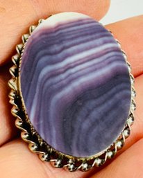 VINTAGE STERLING SILVER PURPLE & WHITE SWIRL STONE BROOCH