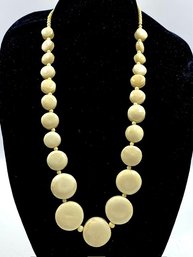 Vintage Carved Scallop-shaped Graduated Bone Necklace