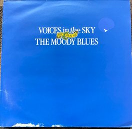 THE MOODY BLUES - VOICES IN THE SKY - THE BEST OF - VINYL LP SKL 5341