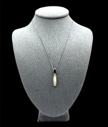 Vintage Sterling Silver Mother Of Pearl And Onyx Color Pendant Necklace