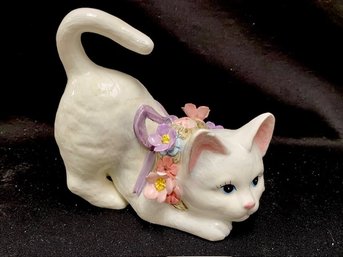 Ceramic Music Box Cat That Plays 'Memories' By Lefton