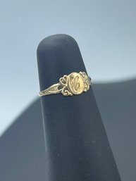 Antique & Delicate 10k Yellow Gold Babies Signet Ring