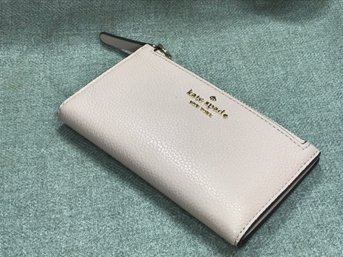 Fabulous Brand New $179 Retail Price KATE SPADE Gray Leather Wallet - Fantastic Quality - Perfect Size !