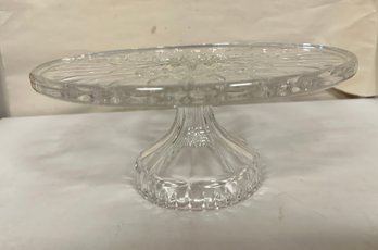 Beautiful Crystal Clear Footed Cake Plate Dessert Stand.     RC - D3