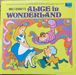 Walt Disney's Alice In Wonderland LP Record / Illustrated Book 3909- 1969