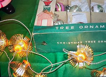 1940s-50s Rare Christmas Tree Gold Garland Strand Lights