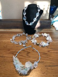 4 Beautiful Statement Necklaces