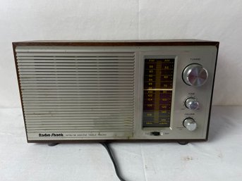 Radio Shack MTA-16 AM/FM Table Radio