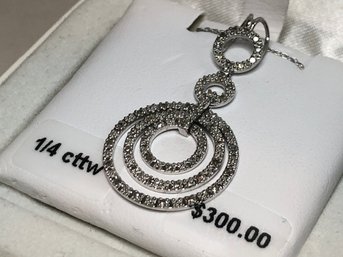 10K White Gold Necklace With Diamond Encrusted Pendant - 1.7dwt - 2.7grams - 18' - Very Pretty Necklace