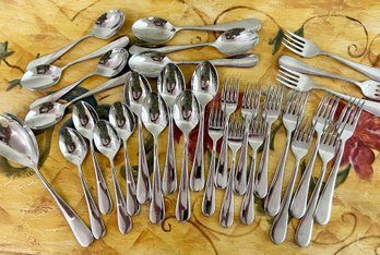 Wallace Stainless Flatware - Mostly Forks And Spoons