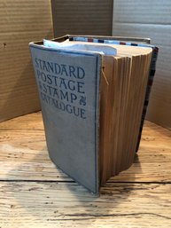 1926 Standard Postage Stamp Catalogue With Many Stamps.   S35