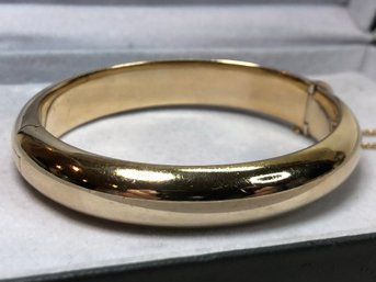 Fantastic Vintage All 14K Gold Bangle Bracelet - Very Nice And Very Well Made - 18.3 Dwt / 28.4 Grams