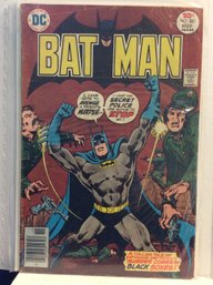 1976 DC Comics Batman #281 - M