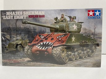 Tamiya, M4A3E8 Sherman ,korean War. 1/35 Scale Model Kit (#66)