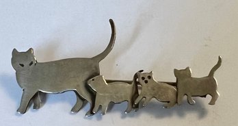 VINTAGE STERLING SILVER CAT WITH KITTENS BROOCH BY GREAT FALLS METAL WORKS