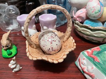 1987 Speckled Single Egg In A Basket - Hand Painted