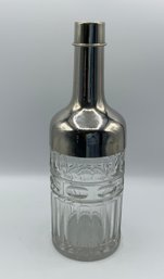 Elegant Vintage Cocktail Shaker (D)