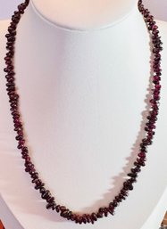 POLISHED GARNET NUGGET NECKLACE GOLD TONE CLASP