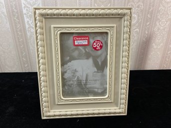 Lenox Portrait Frame