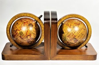 Olde World Globe Wood Made In Italy Bookends Very Good Condition