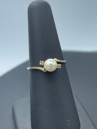 Elegant Pearl & Diamond Accent 14k Yellow Gold Ring