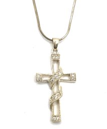 Beautiful Vintage Italian Sterling Silver Smooth Chain With Sparkly Clear Stones Cross Pendant