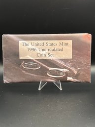 Beautiful 1996 D & P United States Mint Set